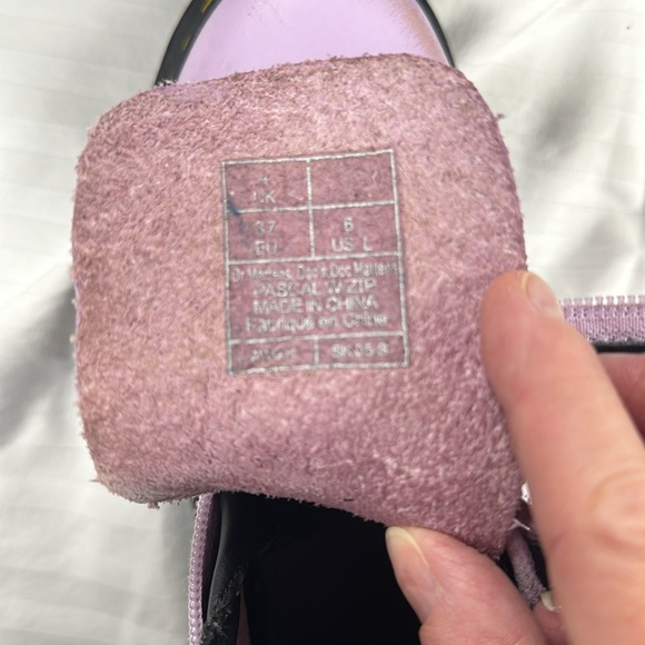 Doc Martin boots women’s size 6. Lavendar - Picture 7 of 10